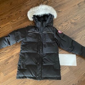 Canada Goose Black Eakin Parka kids XL. Fits adult XS-S. Sold out everywhere.